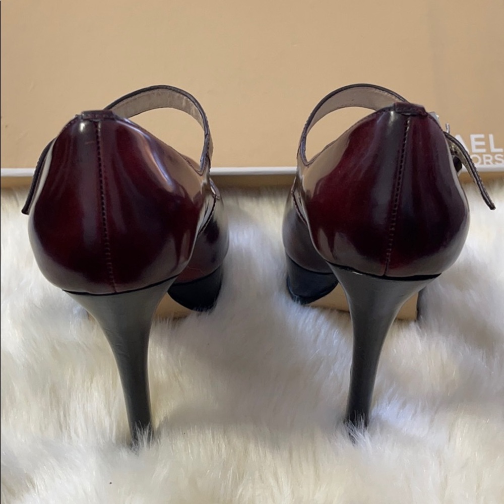 SOLD Michael Kors heels - Picture 5 of 6